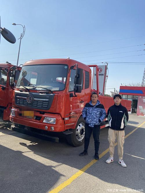 恭喜苏州冯老板 喜提东风天锦 载货车一辆