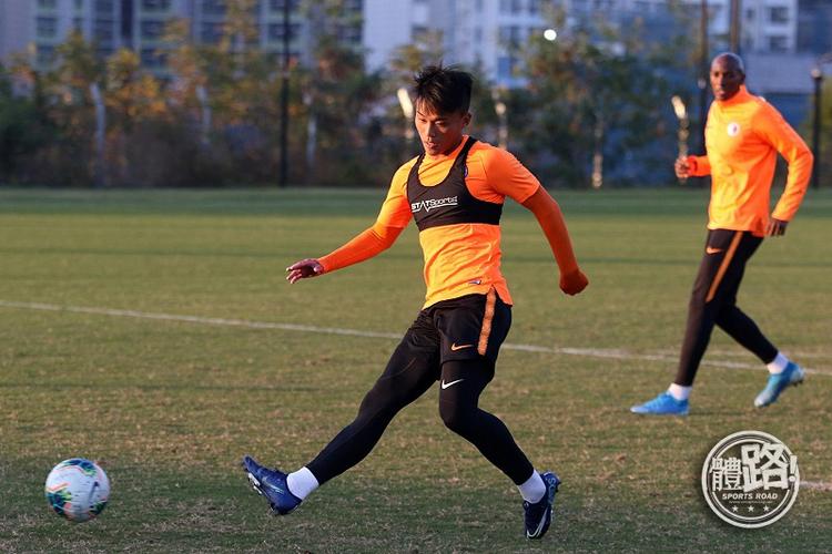 中坚正选争崩头 李毅凯冯庆烨各有目标